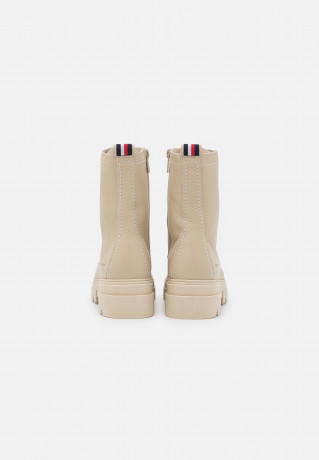 Tommy Hilfiger LACE UP BOOTIES Platform ankle boots beige БОТИНКИ НА ШНУРОВКЕ Ботильоны на платформе бежевый