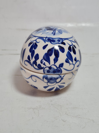 Шкатулка винтажная Delft Blue Holland в форме яйца, ручная роспись, фарфор, 8,5 x 6 x 6 см, Нидерланды, 1960-70гг.