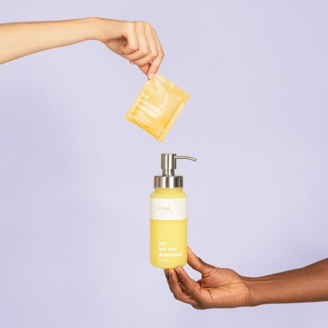 FUTURE STORIES Vorteilskit 3er Set Duschgel Pulver Mango & Orange inkl. Pumpspender Комплект Advantage Kit из 3 гелей для душа в виде порошка манго и апельсина, включая дозатор с помпой