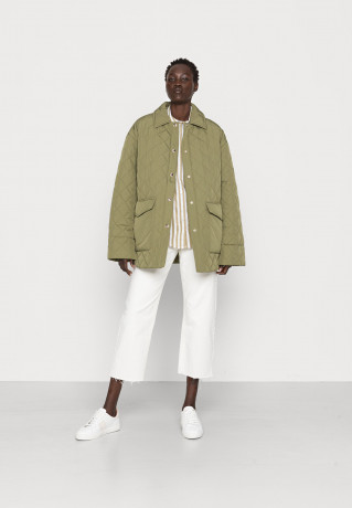 Tommy Hilfiger QUILTEDSORONA SHORT SHACKET Winter jacket parks QUILTEDSORONA SHORT SHACKET Зимняя куртка парки