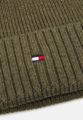 Tommy Hilfiger ESSENTIAL FLAG BEANIE UNISEX Beanie army green melange ESSENTIAL FLAG BEANIE UNISEX Шапочка армейский зеленый меланж