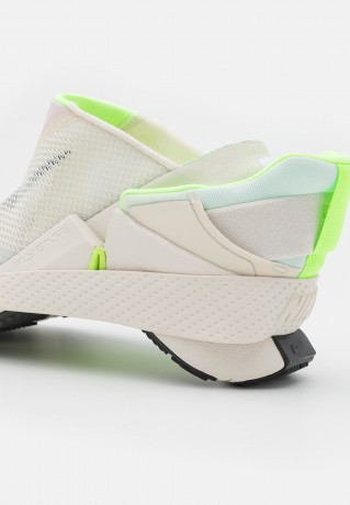 Nike Sportswear GO FLYEASE Sneaker low phantom/black/ghost green/barely green/barely rose/football grey GO FLYEASE Низкие кроссовки женские призрачный/черный/призрачно-зеленый/зеленовато-зеленый/бледно-розовый/футбольно-серый