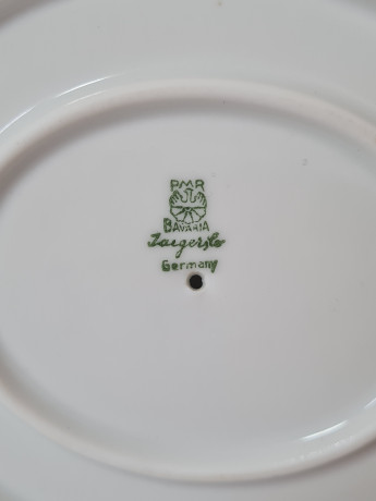 Набор супница и тарелка винтажный PMR Jager & Co Bavaria, белый фарфор с золотисто-голубым узором, 23 x 14 см и 17 x 14 x 7 см, Германия, 1960-70гг.