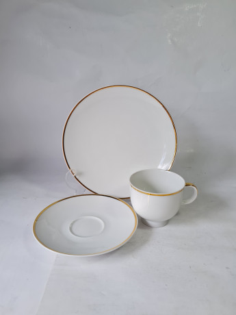 Чайное трио винтажное Schumann Arzberg Bavaria, белый фарфор с золотым кантом, Германия, 1960-1970гг.