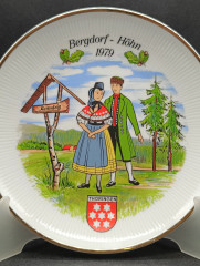 Тарелка декоративная винтажная Kahla &quot;Бергдорф-Хен.1979&quot;, фарфор, 19 см, Германия, 1979 год.