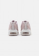 Nike Sportswear AIR MAX 95 Sneaker low barely rose/plum chalk/silver lilac/summit white AIR MAX 95 низкие кроссовки женские еле-розовый/сливовый мел/серебристо-сиреневый/вершинно-белый