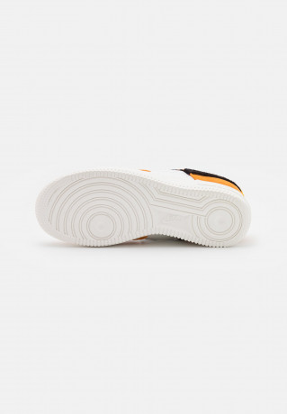 Nike Sportswear AIR FORCE 1 Sneaker low sail/rush maroon/sunset/pink glaze/university gold AIR FORCE 1 Низкие кроссовки женские парус/порыв темно-бордовый/закат/розовая глазурь/университетское золото