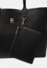 Tommy Hilfiger ICONIC TOMMY SOLID Tote bag black ICONIC TOMMY SOLID Сумка-тоут черный