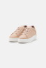 Tommy Hilfiger FEMININE ELEVATED Trainers misty blush FEMININE ELEVATED кроссовки туманный румянец