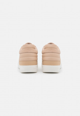 Tommy Hilfiger FEMININE ELEVATED Trainers misty blush FEMININE ELEVATED кроссовки туманный румянец