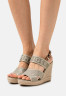 Tommy Hilfiger HIGH WEDGE Wedge sandals woodridge HIGH WEDGE Сандалии на танкетке Вудридж