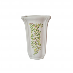 Ваза винтажная Schmelz Saarland, белая керамическая ваза с цветочным орнаментом из разноцветных листочков, 10,5 x 9 x 19,5 см, Германия, 1960-70гг.