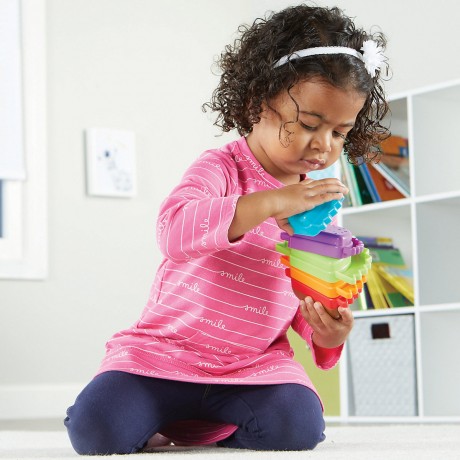 Learning Resources® Spike der Feinmotorik-Igel® Regenbogen-Steckformchen Spike the Fine Motor Hedgehog® Rainbow Shaper