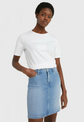 Tommy Hilfiger REGULAR METALLIC C-NK TEE SS Basic T-shirt th optic white REGULAR METALLIC C-NK TEE SS Базовая футболка й оптический белый
