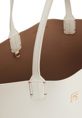 Tommy Hilfiger ICONIC TOMMY  SOLID Tote bag feather white ICONIC TOMMY SOLID Сумка-тоут перо белое