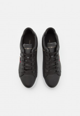 Tommy Hilfiger CORP WEBBING COURT Trainers black CORP WEBBING COURT Кроссовки черный