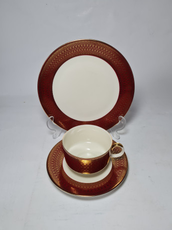 Scherzer Bavaria Бело-красное кофейное трио с позолоченным узором, Германия, 1960-70гг.