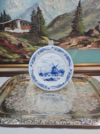 Тарелка десертная винтажная Freiberger Porzellan, Inglasur GDR "Мельница", фарфор, 18 см, Германия, 1960-70гг.