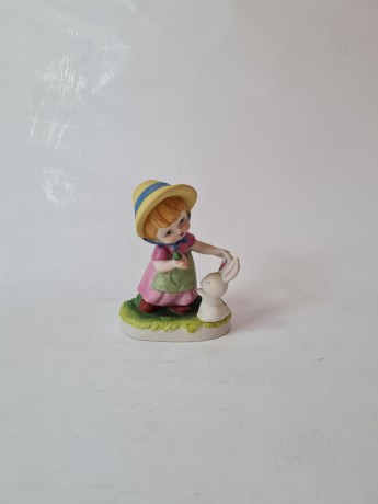 Goebel Статуэтка "Девочка в розовом платье с кроликом", 11см х 8см, Германия, 1960-70гг.