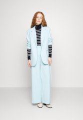 Tommy Hilfiger CABLE ROLL SWEATER Jumper blue/off white СВИТЕР CABLE ROLL Джемперы синий/белый