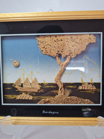 Панно декоративное винтажное из пробкового дерева "Сардиния", объемное, под стеклом, в раме, Италия, 2000-2010гг.