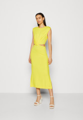 Tommy Hilfiger CUTOUT MIDI DRESS Jersey dress vivid yellow ПЛАТЬЕ МИДИ С ВЫРЕЗАМИ Платье из джерси ярко-желтый
