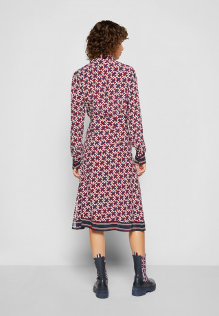 Tommy Hilfiger VIS MONOGRAM MIDI SHIRT DRESS LS Day dress amd rouge / monogram rwb ПЛАТЬЕ-РУБАШКА МИДИ С МОНОГРАММОЙ VIS LS Повседневное платье amd румяна / монограмма rwb