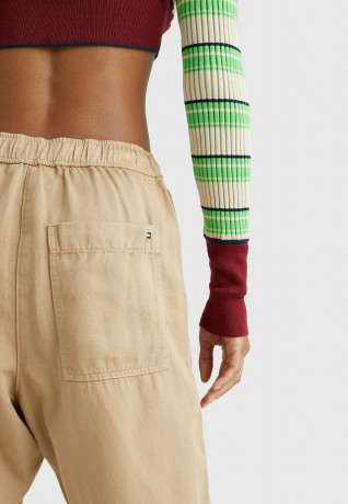 Tommy Hilfiger DRAWSTRING TWILL  Trousers beige САРЖА С КУЛИСАМИ Брюки бежевый