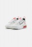 Nike Sportswear AIR MAX 2090 Sneaker low summit white/black/siren red/white AIR MAX 2090 Низкие кроссовки женские вершина белый/черный/красная сирена/белый