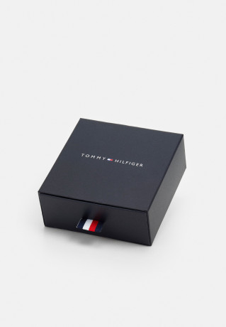 Tommy Hilfiger DRESSED UP Bracelet silver-coloured ОДЕВАТЬСЯ Браслет серебристый