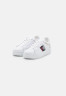 Tommy Hilfiger CORP WEBBING COURT Trainers white CORP WEBBING COURT Кроссовки белый