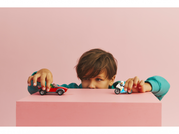 Lego Verfolgungsjagd mit dem Polizeimotorrad Полицейская погоня на мотоцикле