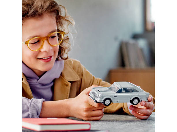 Lego 007 Aston Martin DB5 007 Астон Мартин DB5