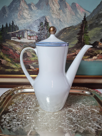 Чайник винтажный Winterling, белый фарфор со светло-голубым ободком и позолотой, 22 x 27,5 см, Германия, 1960-70гг.