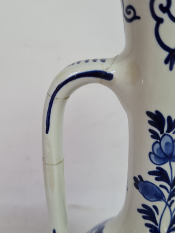 Ваза винтажная Delft Dc. 1795 в форме амфоры, фарфор, 22,5 x 10 см, Нидерланды, 1960-70гг.