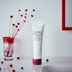 Shiseido Clarifying Cleansing Foam Очищающая пенка для умывания