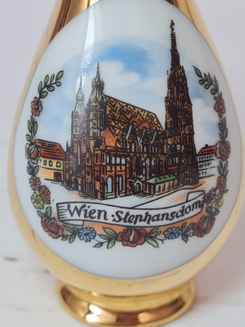 Ваза-кувшин винтажная Im Stil Eigl Austria с изображением Собора Святого Стефана (Вена), малая, фарфор, Австрия, 1970-80гг.
