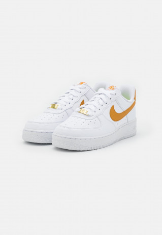 Nike Sportswear AIR FORCE 1 Sneaker low white/gold AIR FORCE 1 Низкие кроссовки женские белое золото