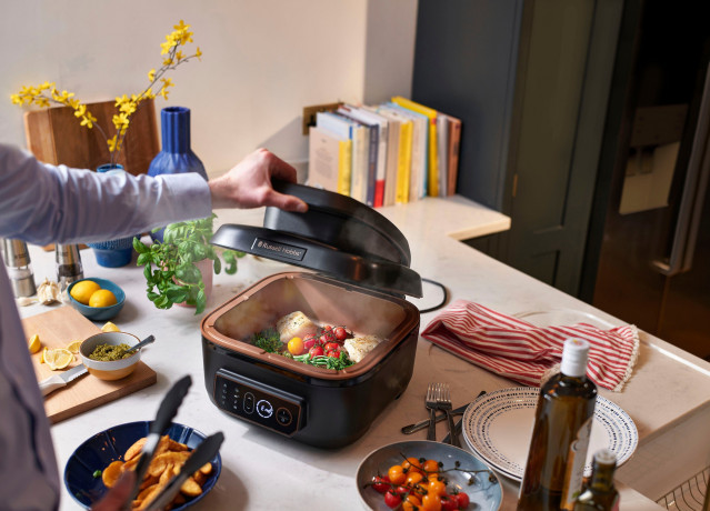 RUSSELL HOBBS RUSSELL HOBBS Heissluftfritteuse Multikocher SatisFry Air  Grill 26520-56, 1745 W, gross 5,5 l  RUSSELL HOBBS Фритюрница-фритюрница-мультиварка SatisFry Air Grill 26520-56, 1745 Вт, большая 5,5 л