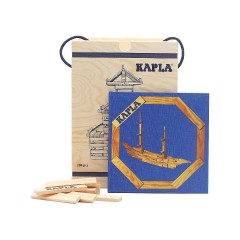 KAPLA Holzplattchen im Holzkasten mit Tragegriffen und blauem Kunstbuch Деревянные тарелки KAPLA в деревянном ящике с ручками для переноски и синяя художественная книга