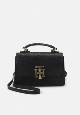 Tommy Hilfiger OUTLINE MINI CROSSOVER Across body bag black OUTLINE MINI CROSSOVER Сумка через плечо черный