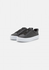 Tommy Hilfiger EMBOSSED VULC Trainers black EMBOSSED VULC Кроссовки черный