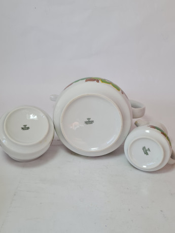 Набор чайный винтажный Mitterteich Bavaria, чайник, сахарница, молочник: бело-коричневый фарфор с зеленым цветочным декором, 23,5 x 21 см / 10 см / 9 см, Германия, 1960-70гг.