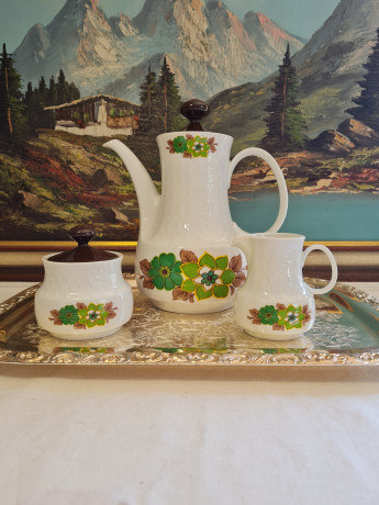 Набор чайный винтажный Mitterteich Bavaria, чайник, сахарница, молочник: бело-коричневый фарфор с зеленым цветочным декором, 23,5 x 21 см / 10 см / 9 см, Германия, 1960-70гг.