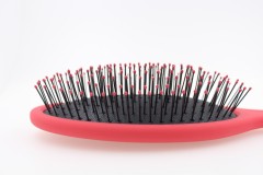 TBC TBC Detangler Haarburste Strawberry Red  Расческа TBC Detangler Клубнично-красная