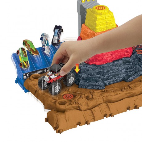 Mattel Hot Wheels Monster Trucks Arena World Main Event: Bone Shaker’s Ultimate Crush Yard Главное событие Hot Wheels Monster Trucks Arena World: Bone Shaker's Ultimate Crush Yard