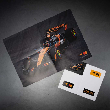 Franzis McLaren Formula 1 Team Adventskalender 2026 mit MCL39 Modell 1:43 und Sound, Адвент-календарь FRANZIS McLaren Formula 1 Team 2026, модель MCL39 1:43, база со звуком и книга