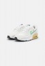 Nike Sportswear AIR MAX 90 XCAT Sneaker low summit white/neptune green/sail/phantom/off noir/ghost green AIR MAX 90 XCAT Низкие кроссовки женские белый на вершине/зеленый нептун/парус/фантом/черный цвет/зеленый призрак