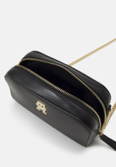 Tommy Hilfiger FEMININE CROSSOVER Across body bag black FEMININE CROSSOVER Сумка через плечо черный