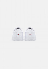 Tommy Hilfiger EMBROIDERY CUPSOLE  Trainers white ВЫШИВКА CUPSOLE Кроссовки белый